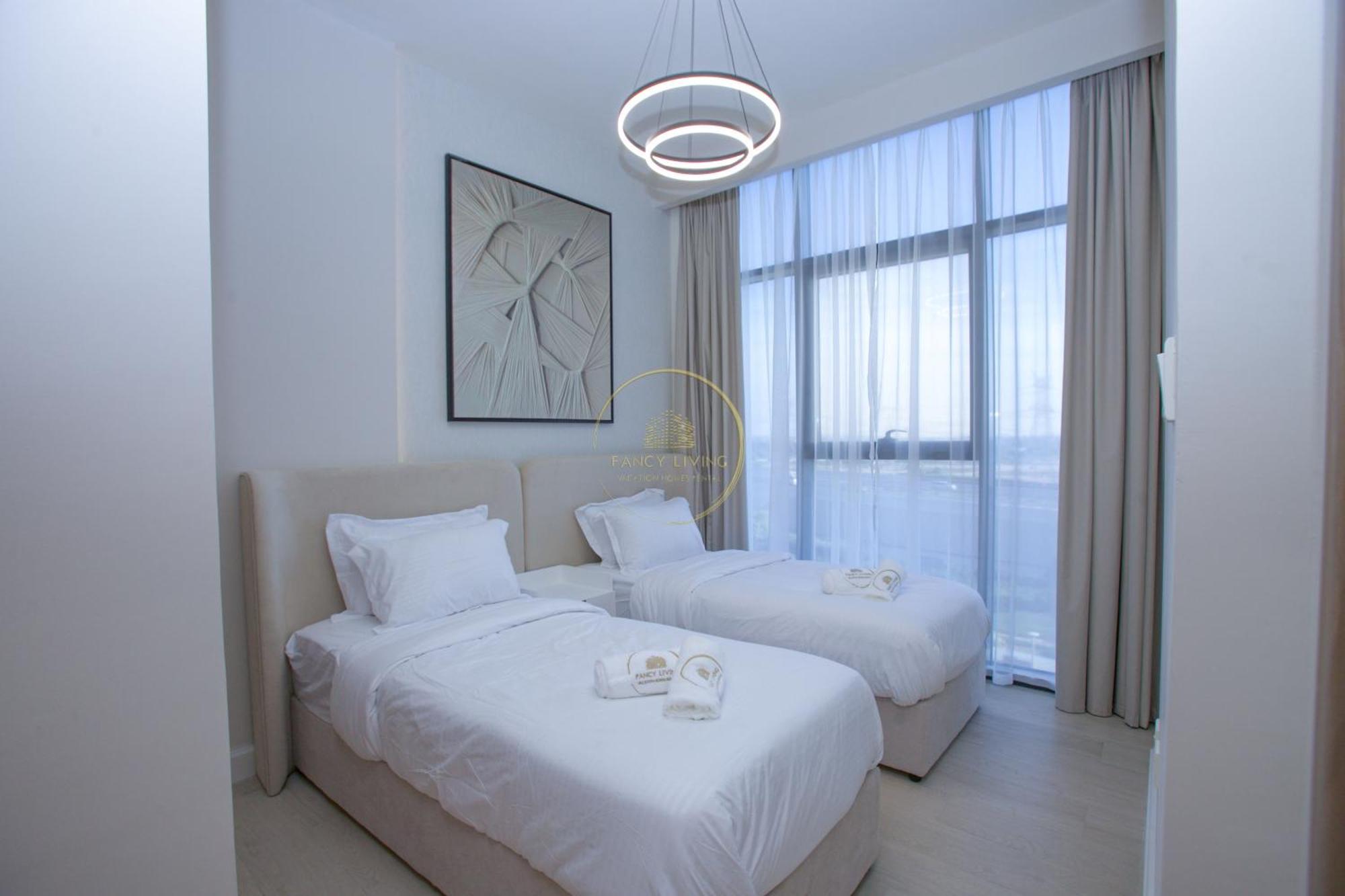 Standard 2Bhk Located In Azizi Riviera 46 Dubai Exterior foto
